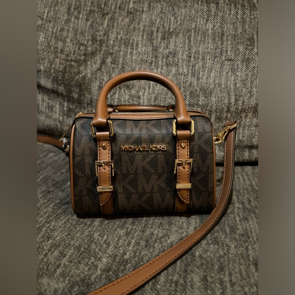 Michael Kors Crossbody New With Tags!!